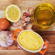 retcept-aioli-sous-iz-olivkovogo-maslo-i-chesnoka