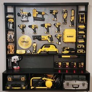 diy-sistema-khraneniia-instrumenta-s-zariadnoi-stantciei